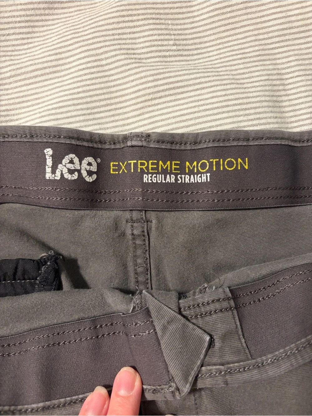 Lee Extreme Comfort Men's Gray Cargo Utility Pants Straight Stretch 42x30